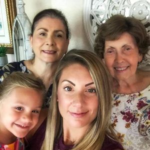 Meet your Posher, Sonia